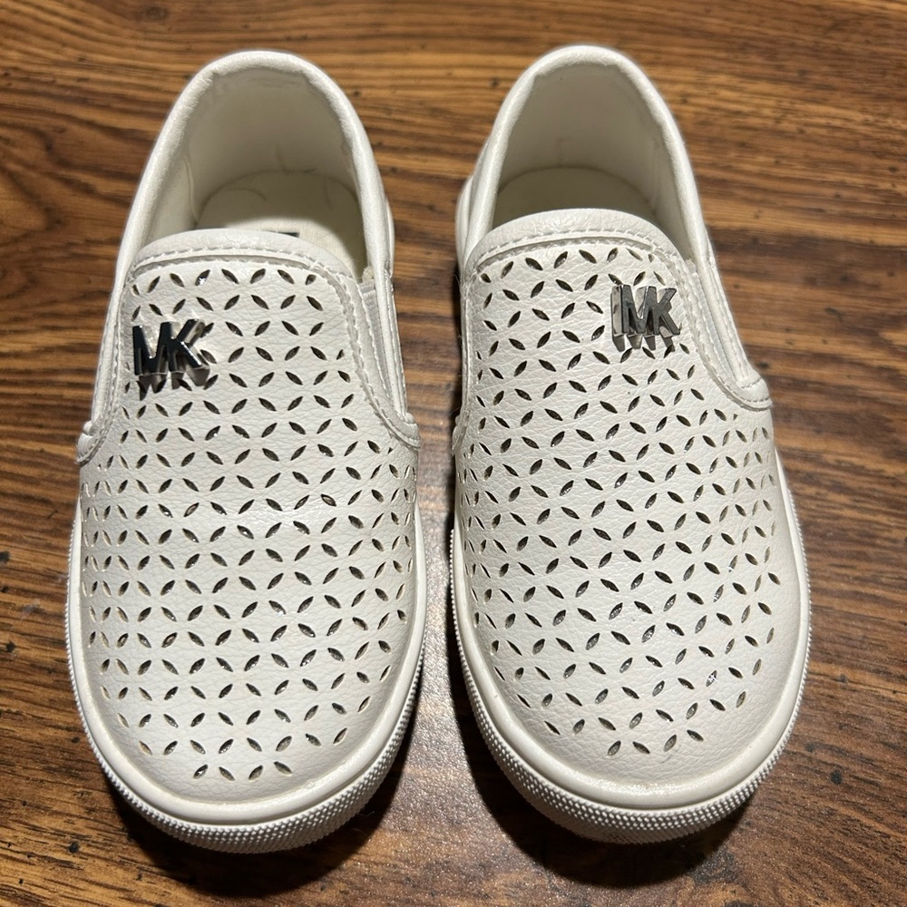 Michael Kors White Toddler Shoes Sz 6